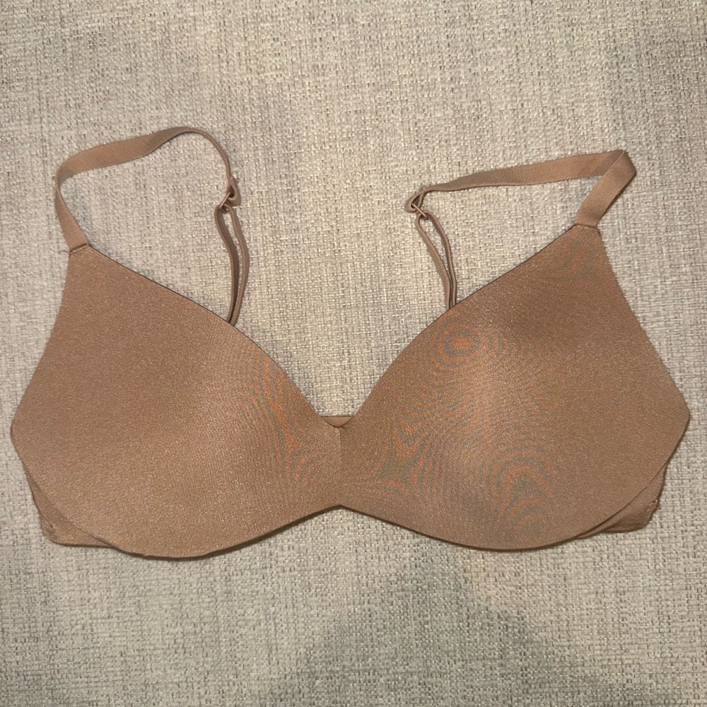 SKIMS Wireless Form Push Up Plunge Bra